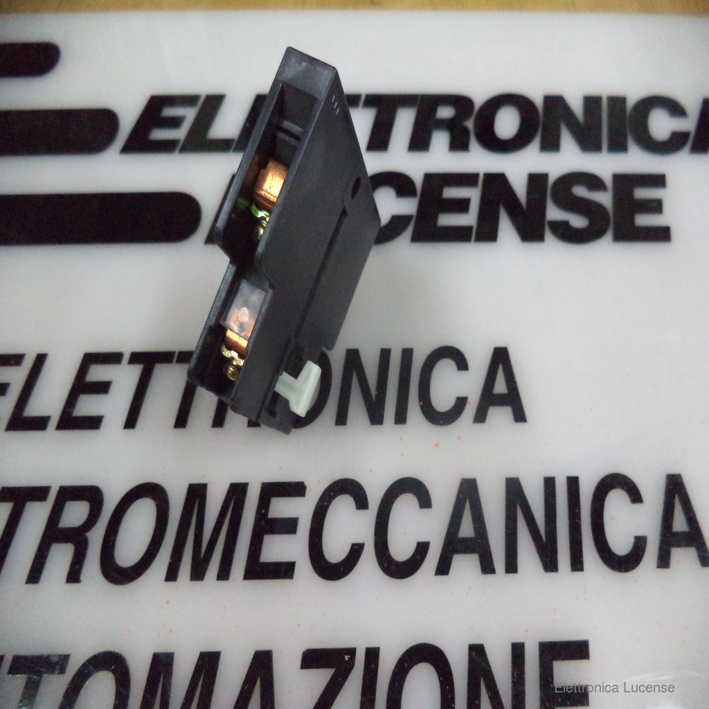 MITSUBISHI-ELECTRIC-UA-AX80-2 MITSUBISHI-ELECTRIC-UA-AX80-2