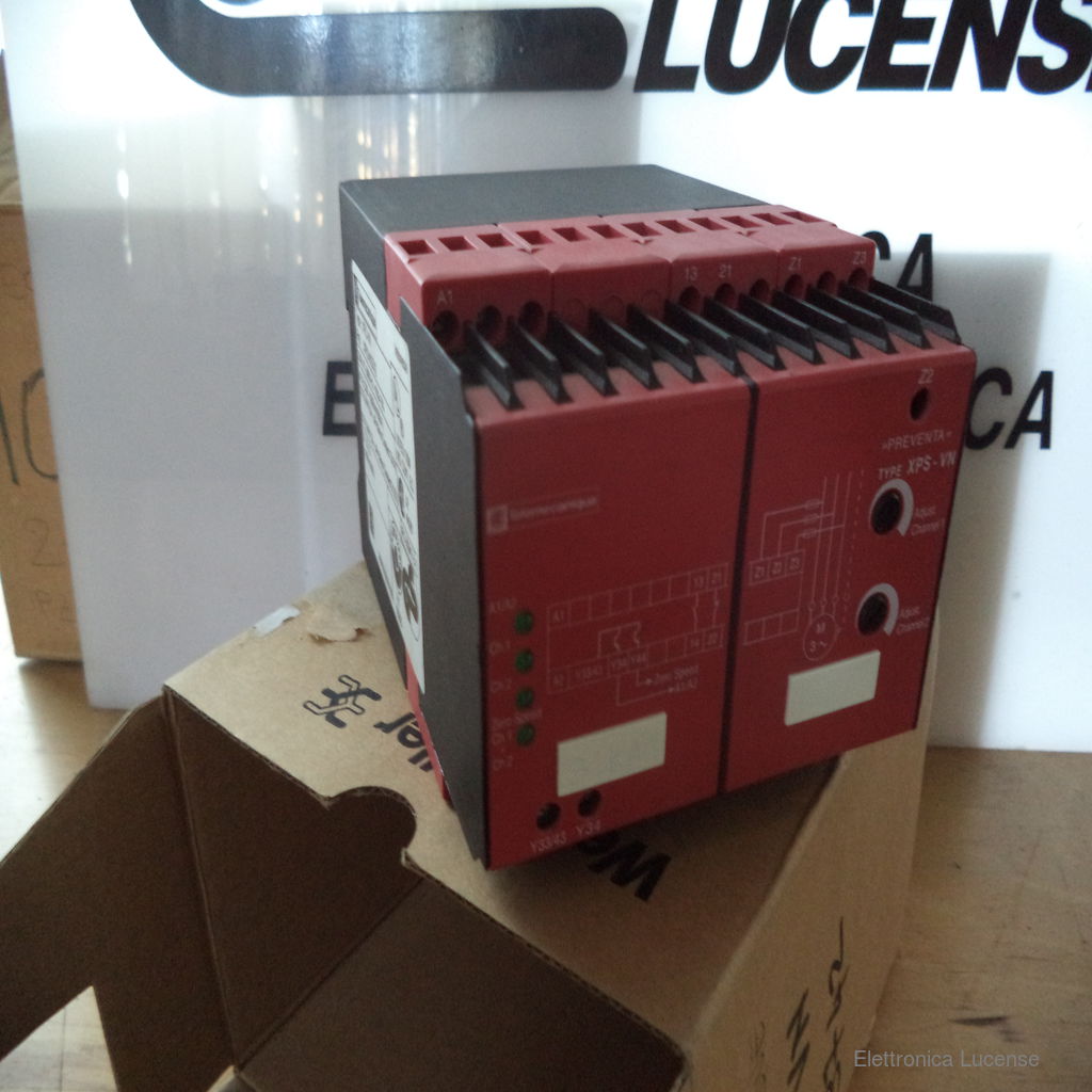 Elettronica Lucense TELEMECANIQUE XPSVN3742 SAFETY RELAY ZERO SPEED
